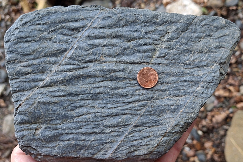 Longitudinal Scours Transitional to Flutes