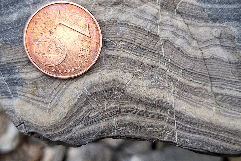 Small Scale Thrusts